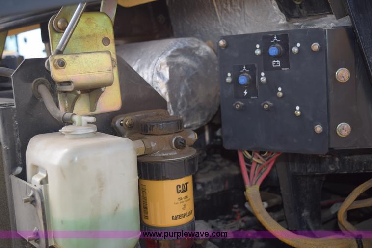 image for item E6199 2006 Caterpillar 904B wheel loader