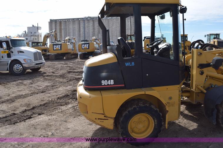 image for item E6199 2006 Caterpillar 904B wheel loader