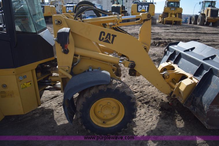 image for item E6199 2006 Caterpillar 904B wheel loader