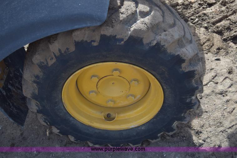 image for item E6199 2006 Caterpillar 904B wheel loader
