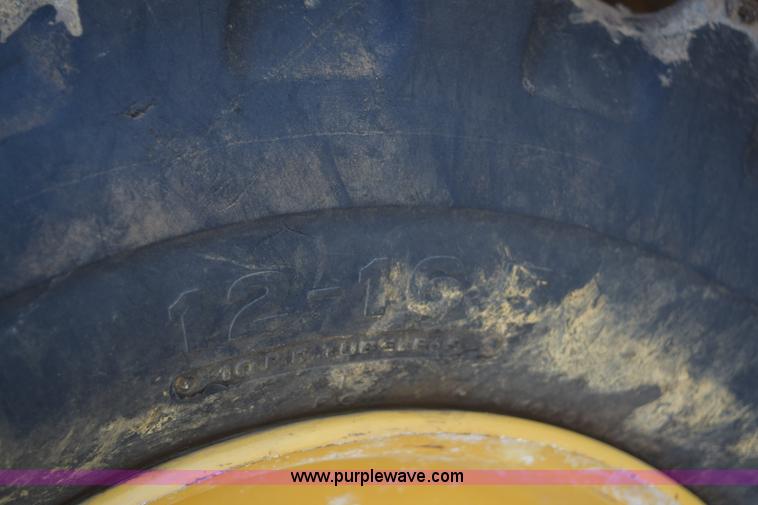 image for item E6199 2006 Caterpillar 904B wheel loader