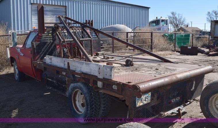 image for item E6202 1981 Chevrolet C30 winch truck