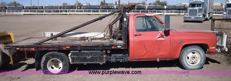 image for item E6202 1981 Chevrolet C30 winch truck
