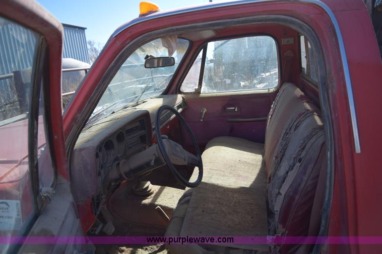 image for item E6202 1981 Chevrolet C30 winch truck