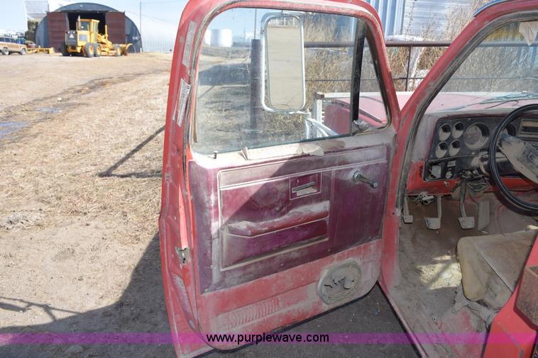 image for item E6202 1981 Chevrolet C30 winch truck