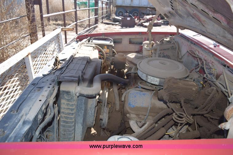 image for item E6202 1981 Chevrolet C30 winch truck