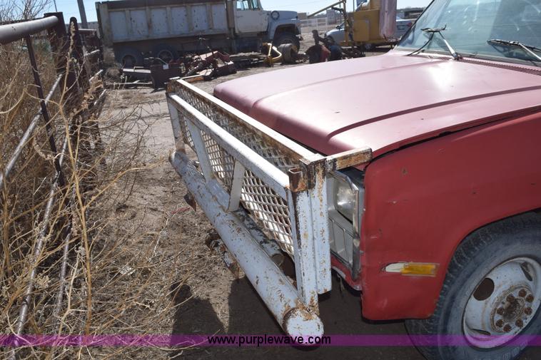 image for item E6202 1981 Chevrolet C30 winch truck