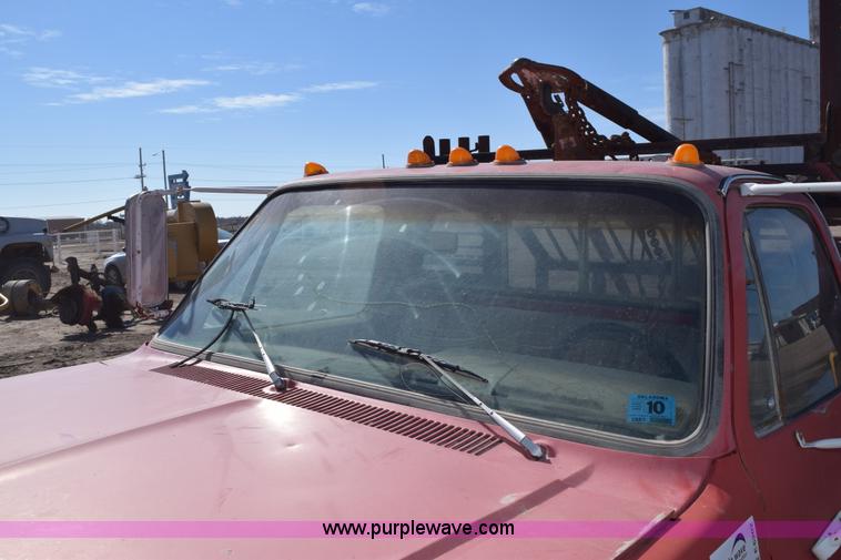 image for item E6202 1981 Chevrolet C30 winch truck