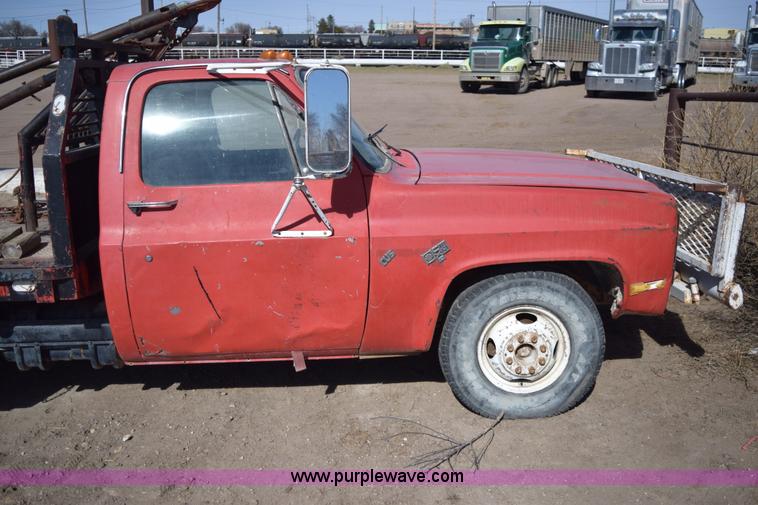 image for item E6202 1981 Chevrolet C30 winch truck