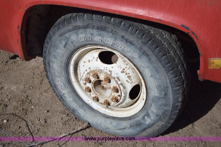 image for item E6202 1981 Chevrolet C30 winch truck