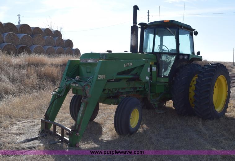 image for item E6205 1991 John Deere 4555 tractor