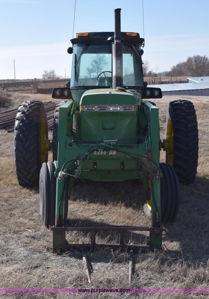 image for item E6205 1991 John Deere 4555 tractor