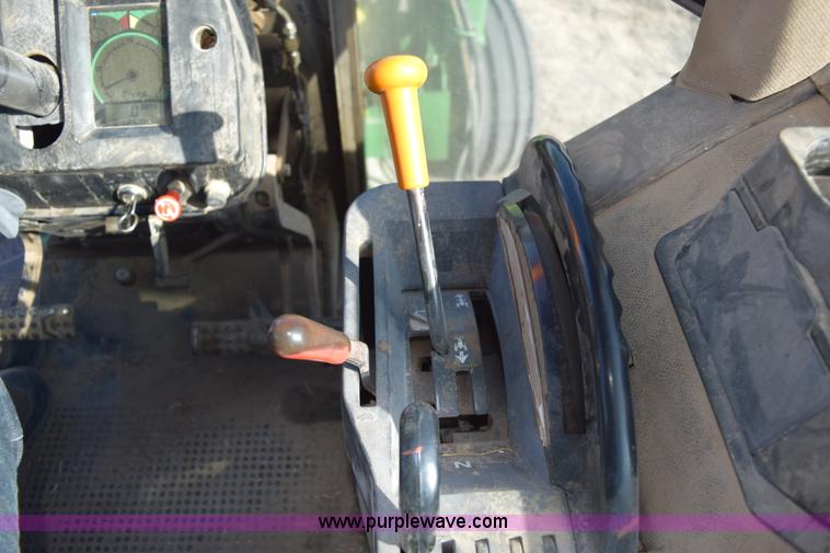 image for item E6205 1991 John Deere 4555 tractor