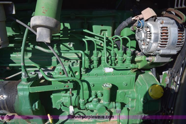 image for item E6205 1991 John Deere 4555 tractor