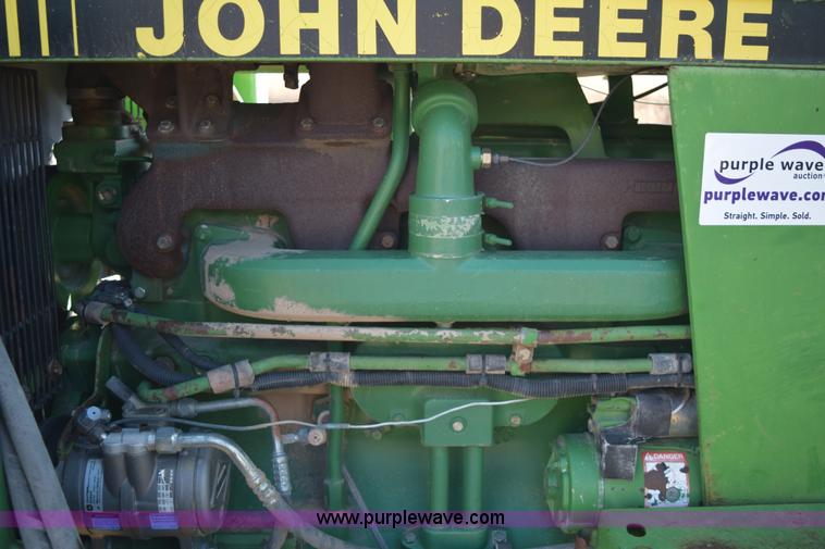image for item E6205 1991 John Deere 4555 tractor