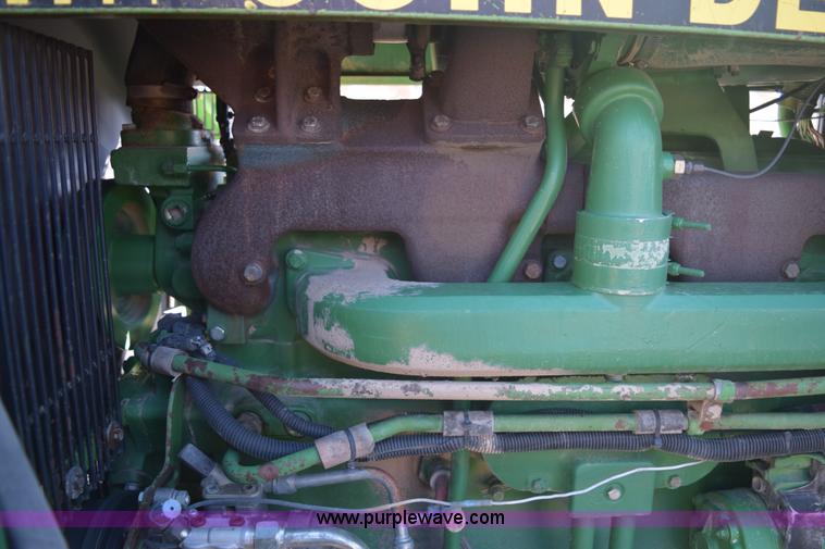 image for item E6205 1991 John Deere 4555 tractor
