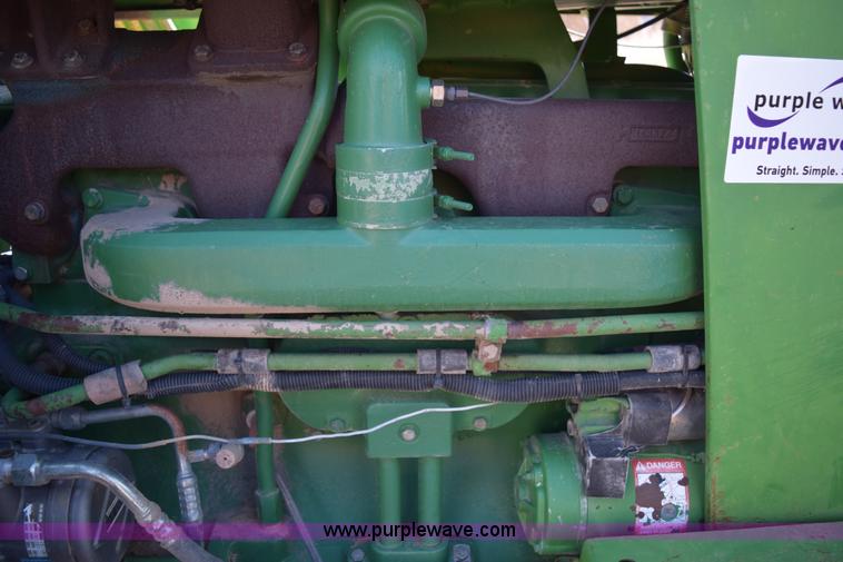 image for item E6205 1991 John Deere 4555 tractor