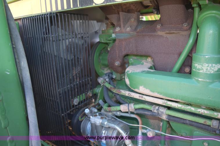 image for item E6205 1991 John Deere 4555 tractor