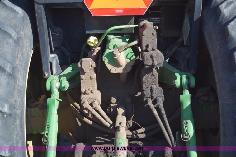 image for item E6205 1991 John Deere 4555 tractor
