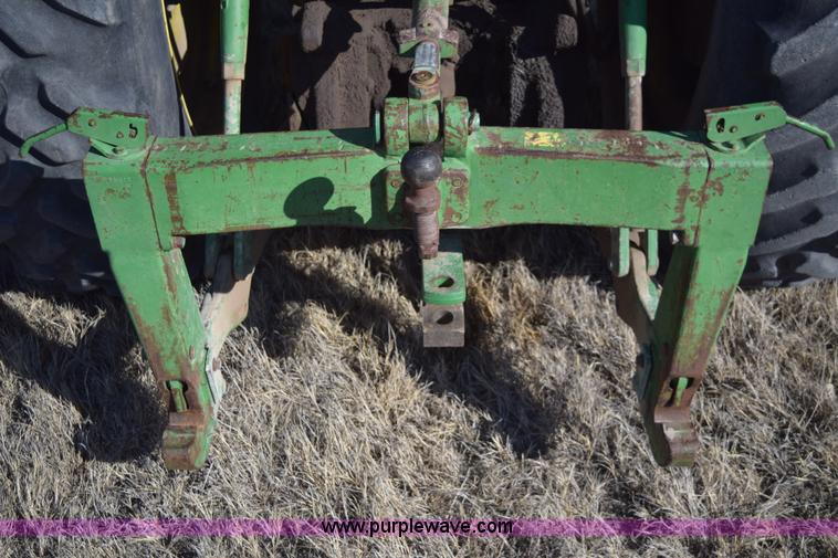 image for item E6205 1991 John Deere 4555 tractor