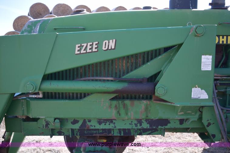 image for item E6205 1991 John Deere 4555 tractor