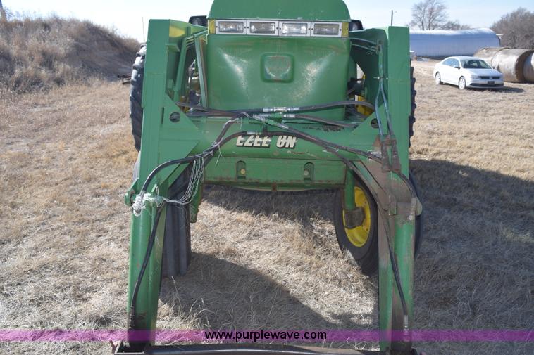 image for item E6205 1991 John Deere 4555 tractor