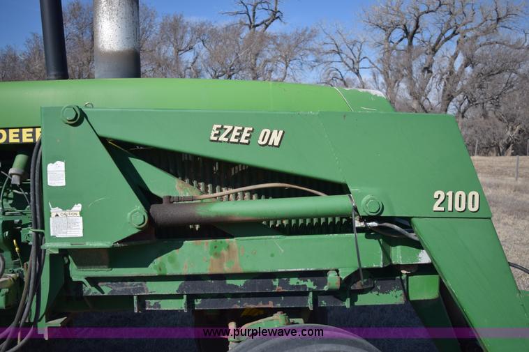 image for item E6205 1991 John Deere 4555 tractor