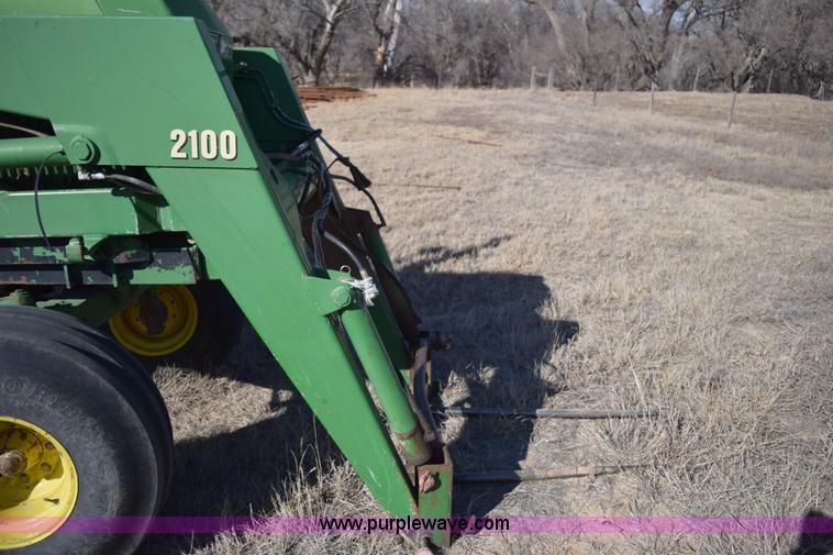 image for item E6205 1991 John Deere 4555 tractor