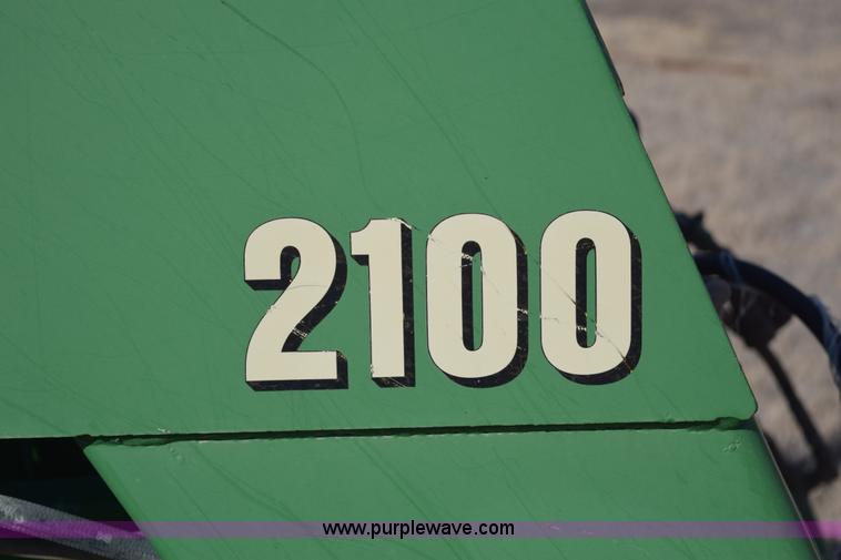 image for item E6205 1991 John Deere 4555 tractor