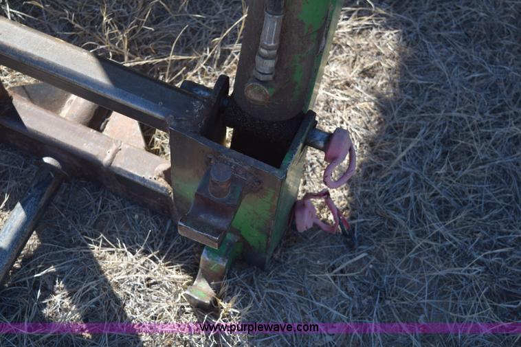 image for item E6205 1991 John Deere 4555 tractor