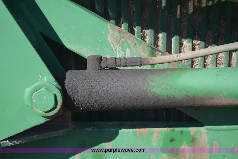 image for item E6205 1991 John Deere 4555 tractor