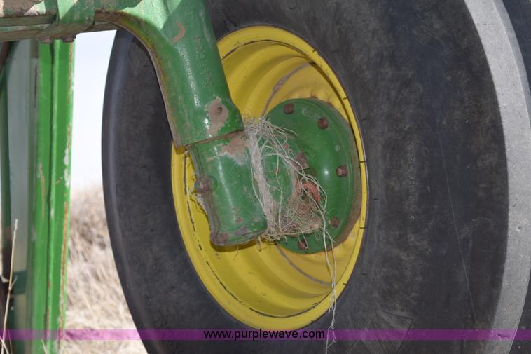 image for item E6205 1991 John Deere 4555 tractor
