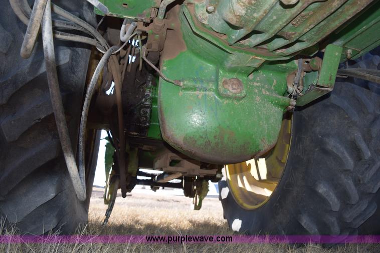 image for item E6205 1991 John Deere 4555 tractor