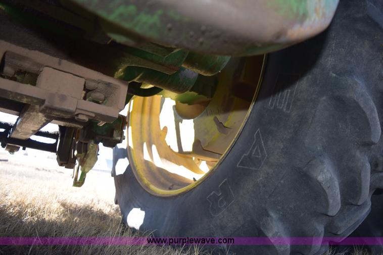 image for item E6205 1991 John Deere 4555 tractor