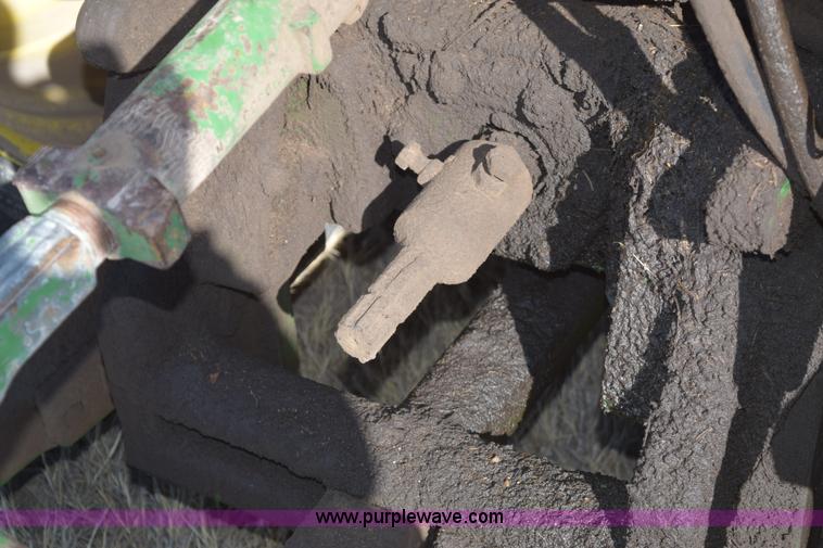 image for item E6205 1991 John Deere 4555 tractor