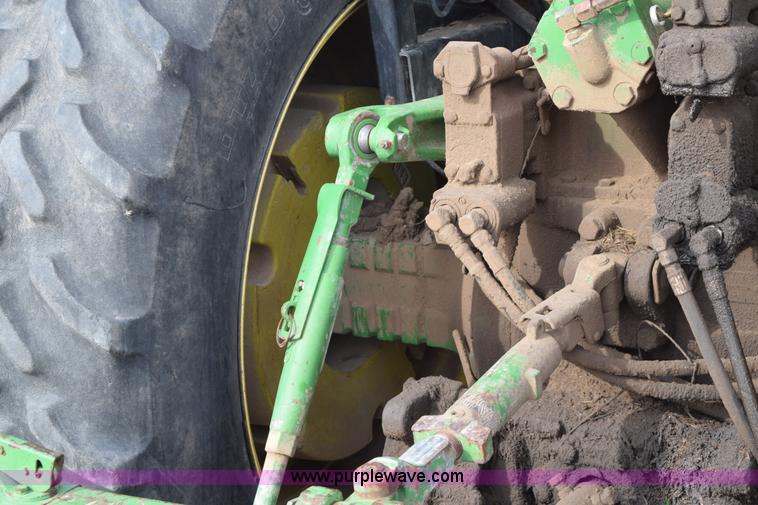 image for item E6205 1991 John Deere 4555 tractor