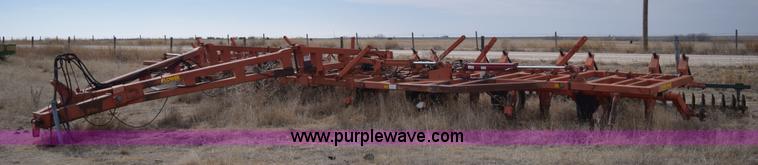 image for item E6211 Sunflower 3690-45 9x5 sweep plow