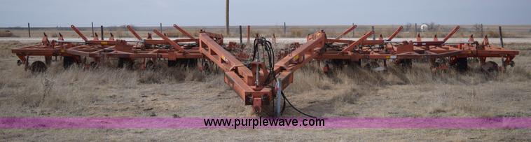 image for item E6211 Sunflower 3690-45 9x5 sweep plow