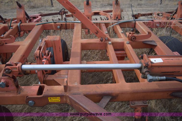image for item E6211 Sunflower 3690-45 9x5 sweep plow