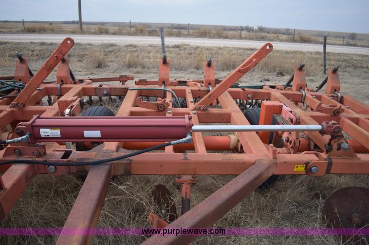 image for item E6211 Sunflower 3690-45 9x5 sweep plow