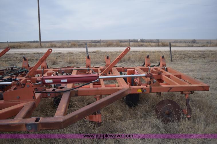 image for item E6211 Sunflower 3690-45 9x5 sweep plow