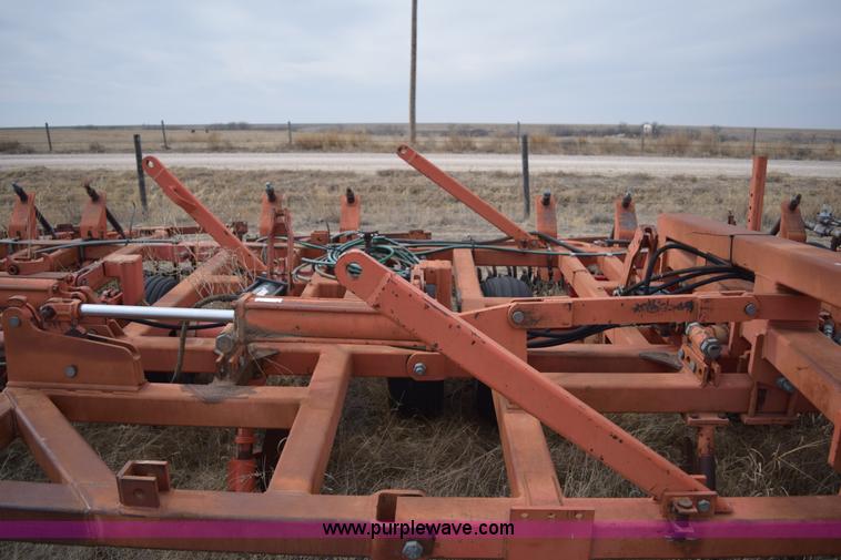 image for item E6211 Sunflower 3690-45 9x5 sweep plow