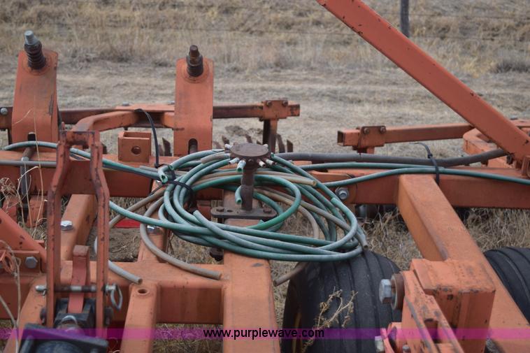 image for item E6211 Sunflower 3690-45 9x5 sweep plow