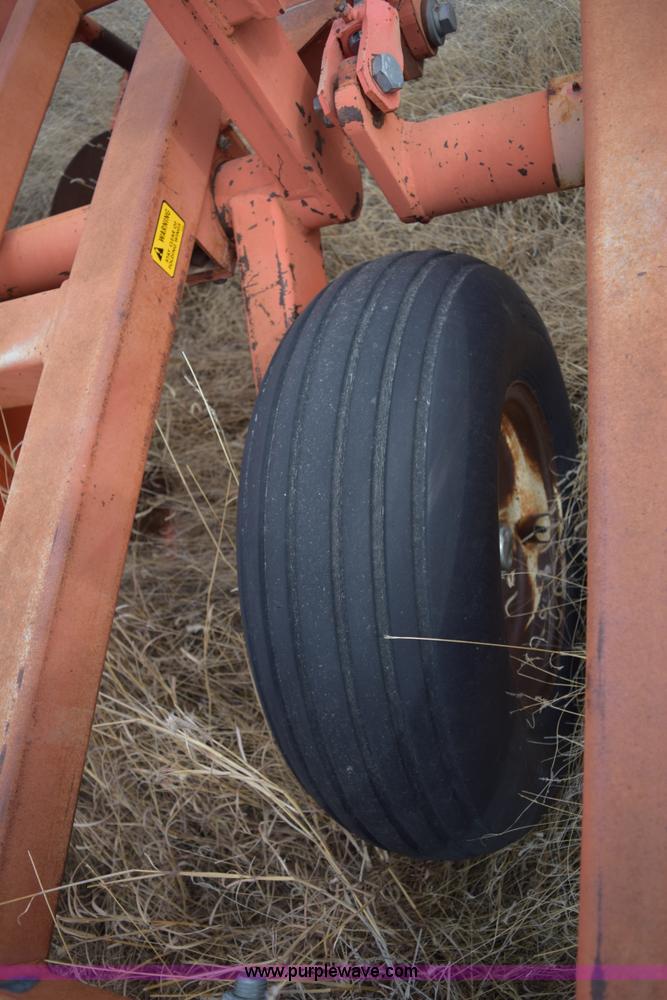 image for item E6211 Sunflower 3690-45 9x5 sweep plow