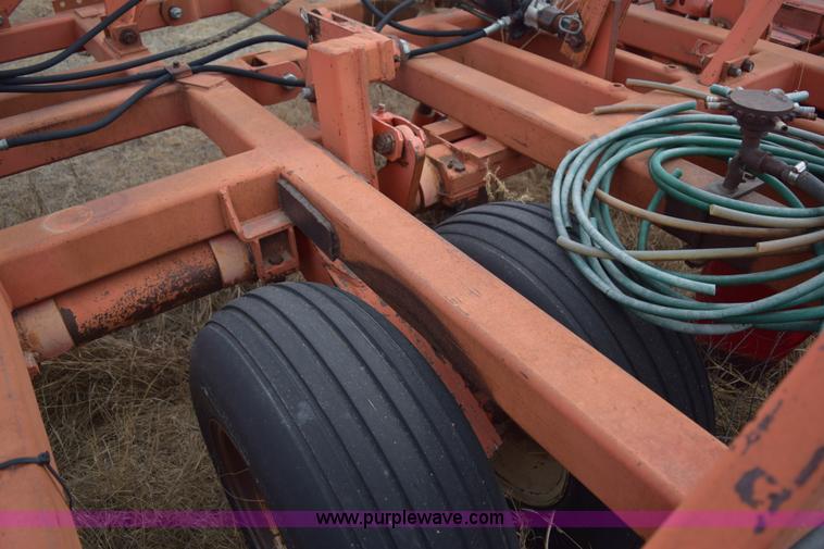 image for item E6211 Sunflower 3690-45 9x5 sweep plow