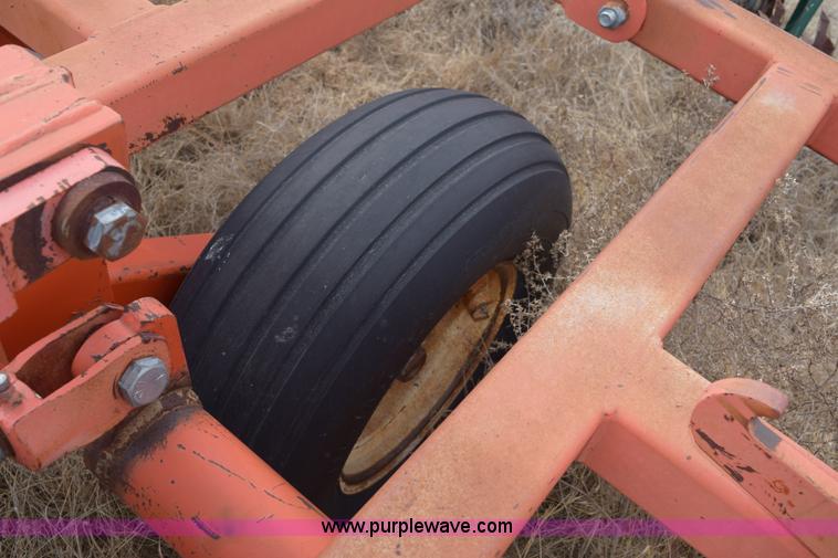 image for item E6211 Sunflower 3690-45 9x5 sweep plow