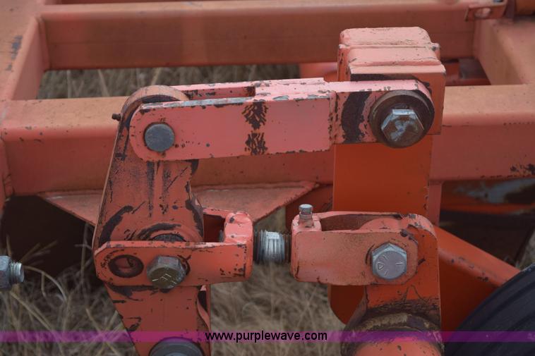 image for item E6211 Sunflower 3690-45 9x5 sweep plow