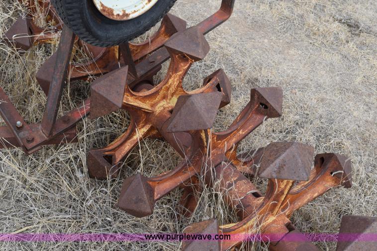 image for item E6213 (2) Sunflower Diamond packers