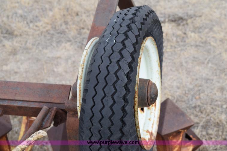 image for item E6213 (2) Sunflower Diamond packers