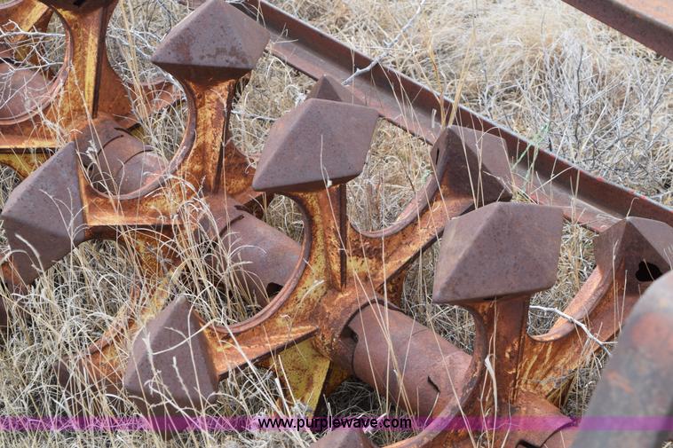 image for item E6213 (2) Sunflower Diamond packers